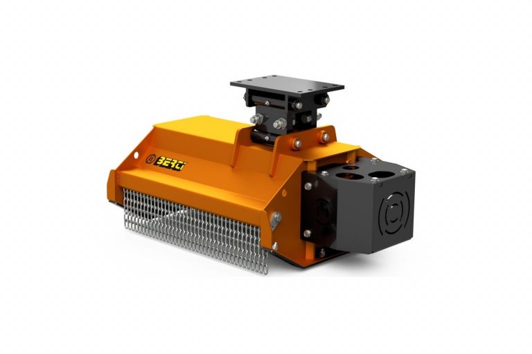 Mulčování s 2,7t minibagrem - foto č. 3